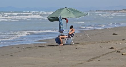 “Perla” e Ndërnënasit, “plazhi i harruar” ku edhe koha ka ndaluar
