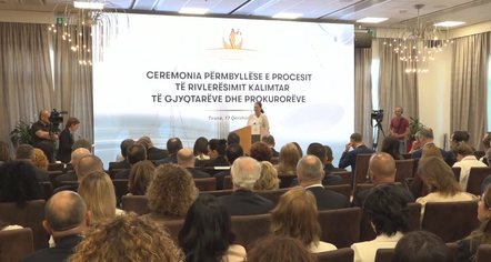 Raporti i Komisionit Evropian: Luftoni korrupsionin, zbusni klimën politike në Kuvend