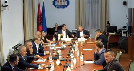 “E papranueshme që nuk vjen drejtori i Policisë së Shtetit!”, Debate në komisionin për Reformën Zgjedhore