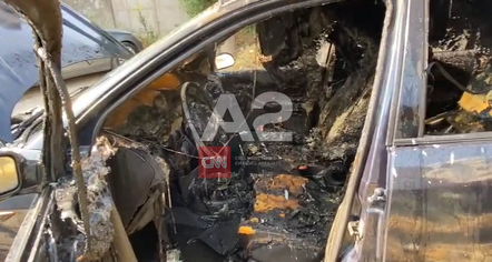 Zjarr pranë nënstacionit elektrik në Lushnjë, shkrumbohet një automjet