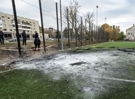 Droni rus godet fushën ku stërviten dy sulmuesit shqiptar në Kiev