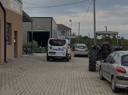 E PLOTË: “Far West”-i në Manëz me dy të rinj të vrarë, si ndodhi ngjarja pranë postës policore