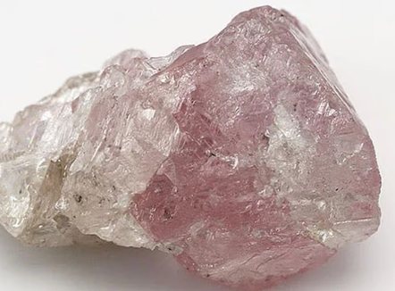 Zbulohet diamanti i rrallë rozë, vlen miliona dollarë