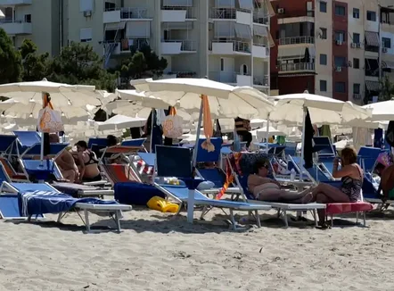 Zhgënjim nga pushimet në Shqipëri, turistët kërkojnë zhdëmtim