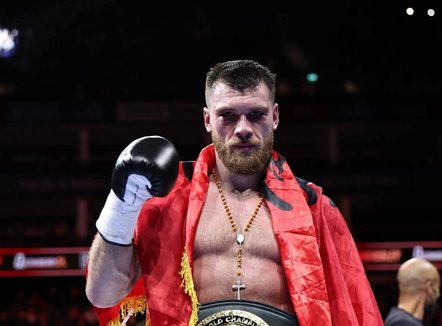 Boks, Jurgen Uldedaj shpallet kampion bote në versionin IBO