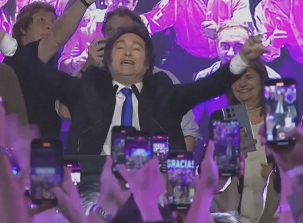 Milei flet për një mrekulli, partia e ekstremit të djathtë fiton zgjedhjet në Argjentinë