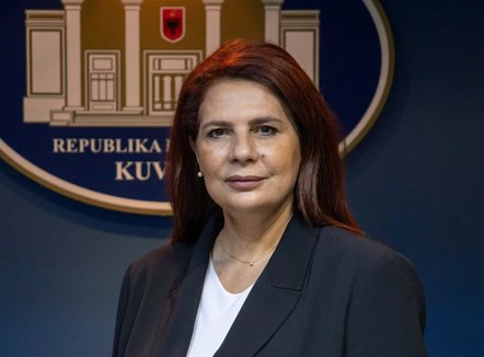 Do të kandidojë për Bashkinë Vlorë, Brunilda Mersini heq dorë nga mandati i deputetit