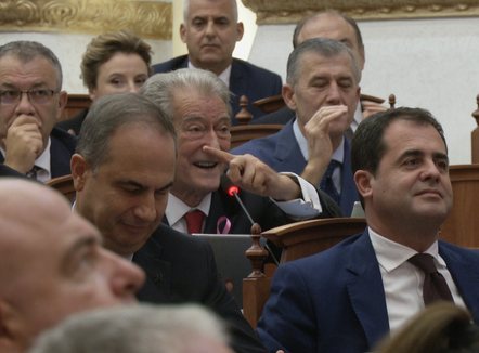 “Kur raportonte Ina Rama ti ikje”, Balla replikon me Berishën, kreu i PD lexon mesazhet nga SKY ECC