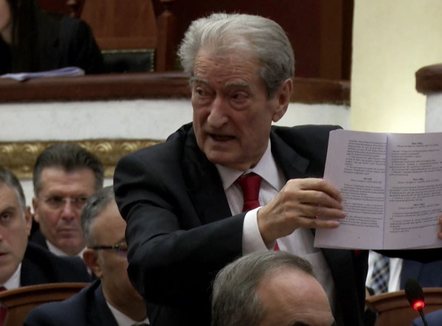 Çela raporton në Kuvend, Berisha: Ia keni hequr kompetencat, nekrologji për reformën!