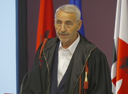 Nderim për Sabri Hamitin, Universiteti i Tiranës i akordon shkrimtarit të madh titullin “Honoris Causa”