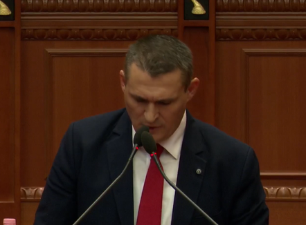 Altin Dumani raporton në Kuvend: Roli i SPAK ndihmoi Shqipërinë të rritej me 5 pikë në indeksin global të korrupsionit