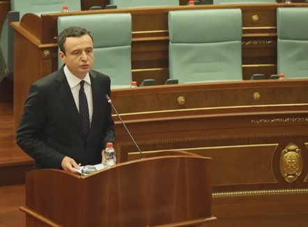 Kosova pa qeveri në kohë kritike, Osmani jashtë vendit, ekspertët: Është e pakuptimtë