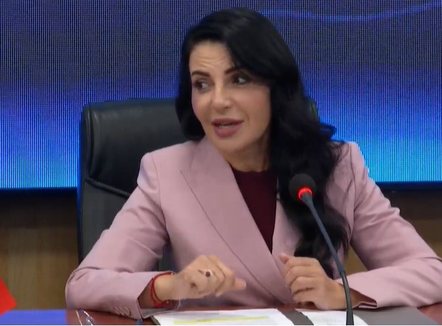 Liburn Aliu nis punën në Durrës, Balluku: Porti në Porto Romano nis brenda 2026