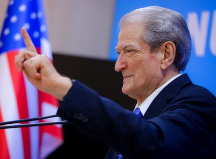 “Dumanin nuk e heton kush sepse është mbi Kushtetutën!” Berisha: Është i varur nga Rama