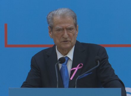 Parlament me dy dhoma, Berisha: Gati të ulem me Ramën për të ndryshuar kushtetutën