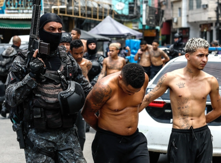 Kaos në Brazil, ushtria