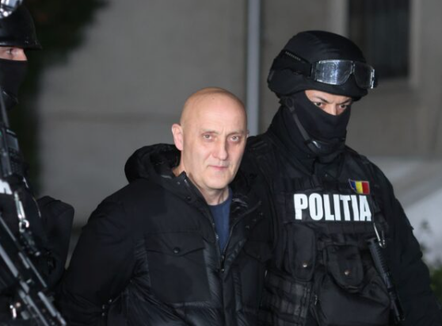 Mercenari që qëndron pas grushtit të shtetit në Rumani arrestohet në Dubai, Moska tenton të ndalë ekstradimin