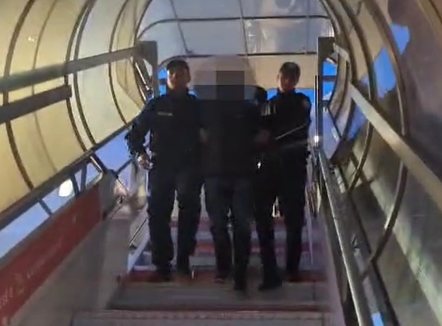 Pastrim parash të një grupi kriminal në Durrës, ekstradohet nga Milano një shtetas