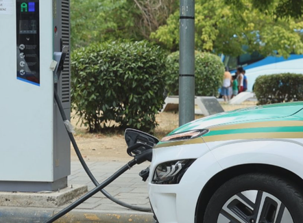 “Nuk mund të jenë fashë e mbrojtur”, administratori i FTL shpjegon pse u shtrenjtua energjia për pikat e karikimit