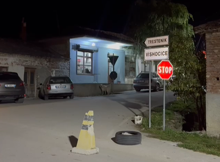 Dhunuan një person që ndodhej në arrest shtëpie, shoqërohet vëllai i deputetit të PD dhe dy të tjerë