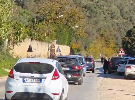 Vrasja me armë zjarri e 36-vjeçarit, familja hap dyert e mortit në Levan të Fierit