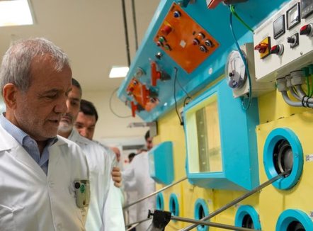 Irani nuk tërhiqet, presidenti: Teherani do t’i rindërtojë objektet bërthamore