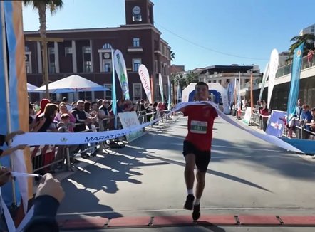 Rama ndan pamje nga Maratona e Durrësit: Këtë vit mblodhi rreth 1000 garues nga 18 shtete 