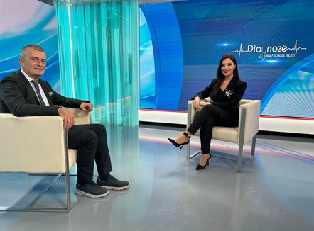 Kujdes nga këto simptoma, janë pasojë e tumoreve të zorrës së trashë