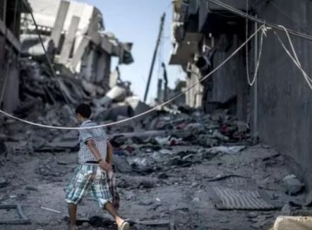 Alarmi i Save the Children: Një në pesë fëmijë në botë jeton në zona lufte