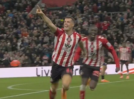 E majtë si ndaj Serbisë, Granit Xhaka gjen golin e parë me Sunderland