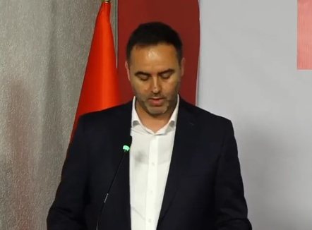 “Pa Kurtin kryeministër