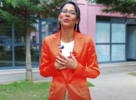 Dita Botërore e Gjuhës Rome, zv.ministrja Majko mesazh komunitetit: Ju ftoj ta nderojmë! Dërgoni historinë e familjes suaj