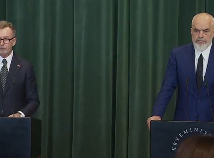 “Mosbarazi në zgjedhje e korrupsion në sektorë të ndjeshëm”: Gonzato për progres raportin: Shqipëria të përshpejtojë reformat 