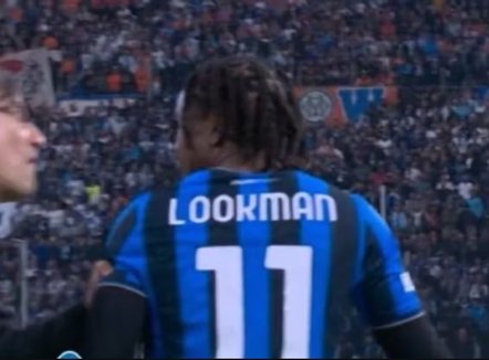 Skena të turpshme në Champions, trajneri sherr me lojtarin anës fushës