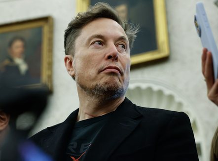 Elon Musk bëhet personi i parë në histori me pasuri 500 miliardë dollarë