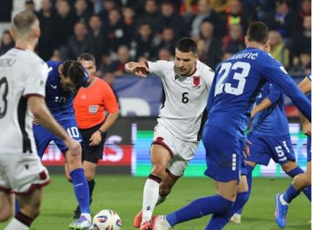 FIFA dënon Serbinë për koret e tifozëve në sfidën me Shqipërinë