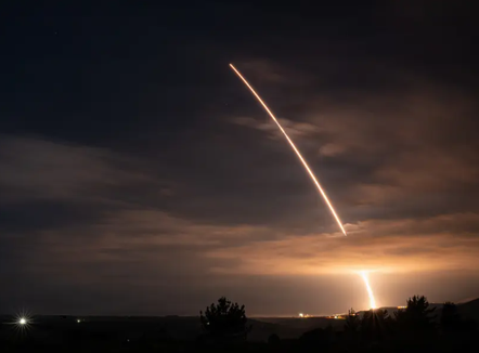 SHBA lëshon raketën balistike Minuteman III