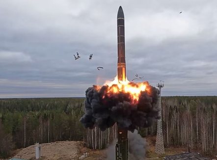 Rusia i bën thirrje SHBA-së: Qartësoni sinjalet kontradiktore për testimet bërthamore