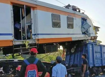 Tragjedi hekurudhore në Indi, 11 të vdekur dhe dhjetëra të plagosur