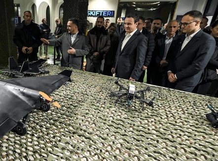 Kurti përuron dronin “Skifteri” të prodhuar në Kosovë