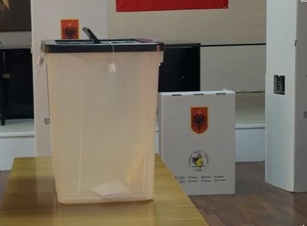 KQZ: Deri në 09:00 votuan 2.37 % e qytetarëve! Vlora me pjesëmarrjen më të ulët 
