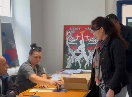 Pjesëmarrje pothuajse zero në Novoselë dhe Orikum, ndryshohet orari i mbylljes së votimit në Vlorë