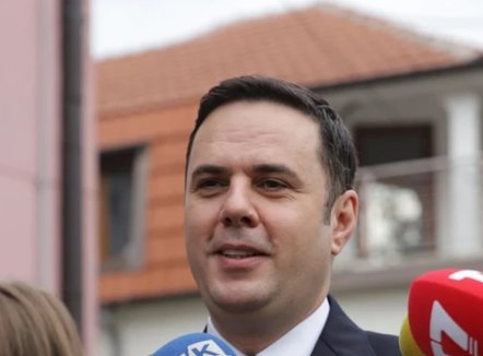 Abdixhiku voton në balotazh: Zgjedhjet në Kosovë janë festë e demokracisë