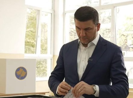 Balotazhi në Kosovë, voton Krasniqi: Çdo qytetar duhet të luajë rol në drejtimin e komunës së tij