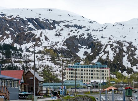 “Qyteti” unik ku e gjithë jeta zhvillohet nën një çati