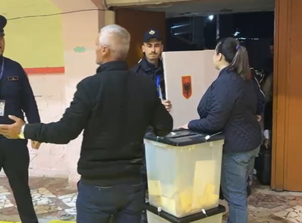 Mbyllet procesi i votimit në 5 bashkitë, regjistrohet pjesëmarrja më e ulët në histori