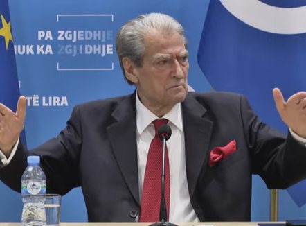 PD përshkallëzon aksionin, deputetët braktisin komisionet pas përplasjes për ligjin e barazisë gjinore 