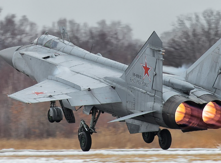 Rusia thotë se ka penguar një komplot ukrainas dhe britanik për të vjedhur avionin luftarak MiG-31