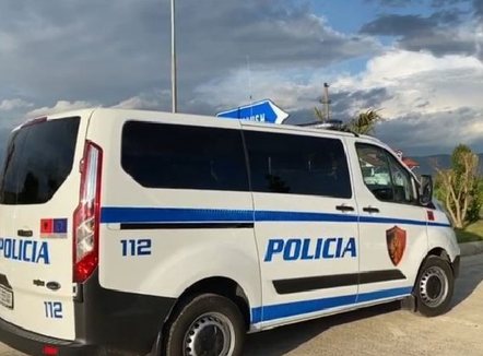 Gjendet i vdekur një 45-vjeçar, i ngecur në kangjellat e një banese në Maliq