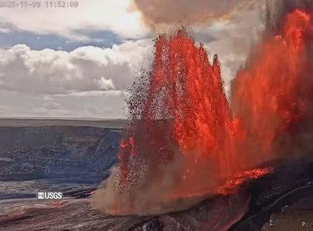 Një tornado vullkani 300 metra e lartë